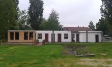 Öltöző építése